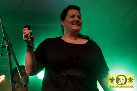 The Easy Snappers (D) 18. This Is Ska Festival - Wasserburg, Rosslau 27. Juni 2014 (8).JPG